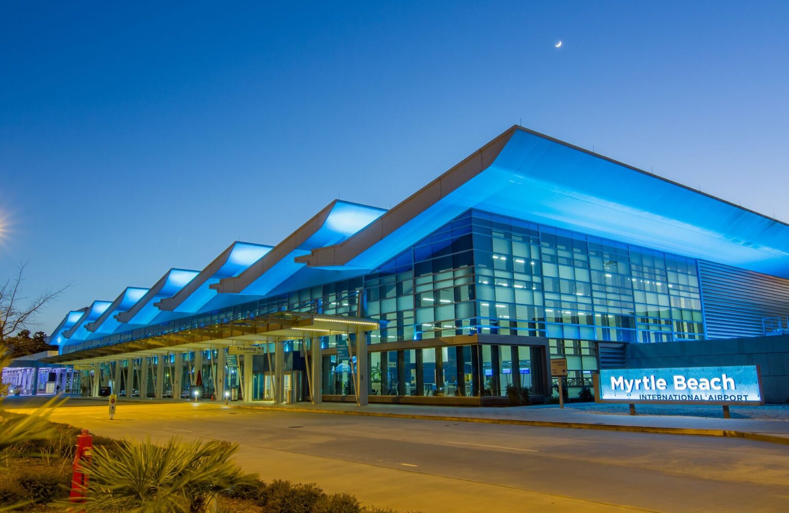 MYR Named Best Small Airport in 2024 USA Today 10Best Readers’ Choice